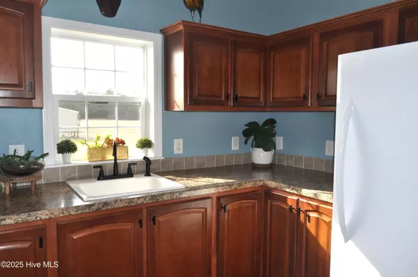 Clinton, NC 28328,3584 Ozzie RD