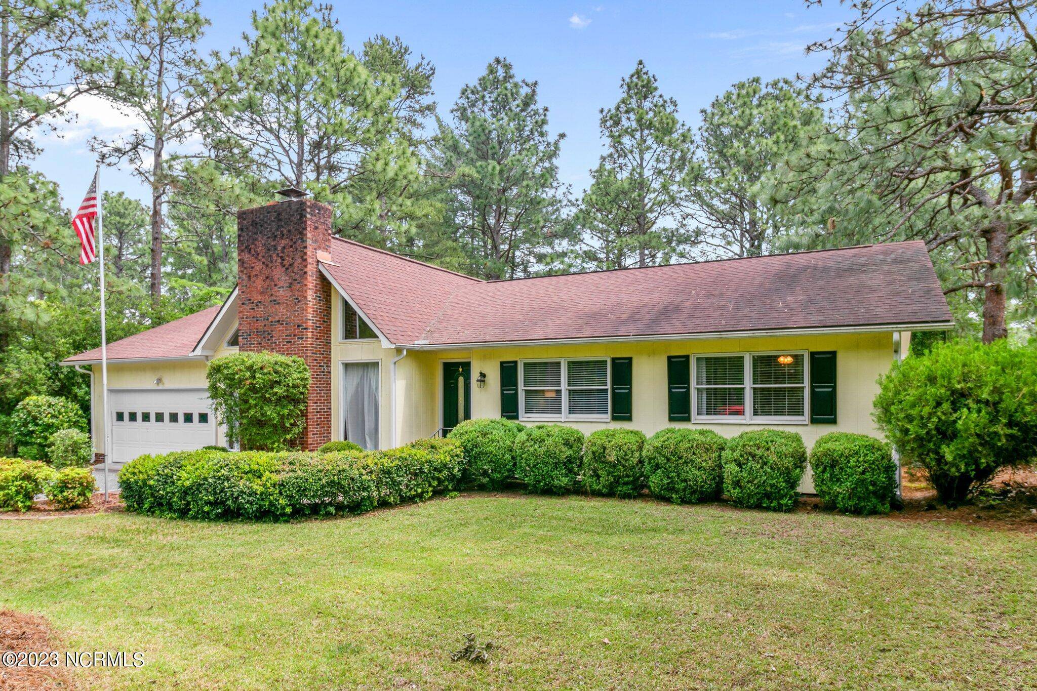 Whispering Pines, NC 28327,2 Bogie DR