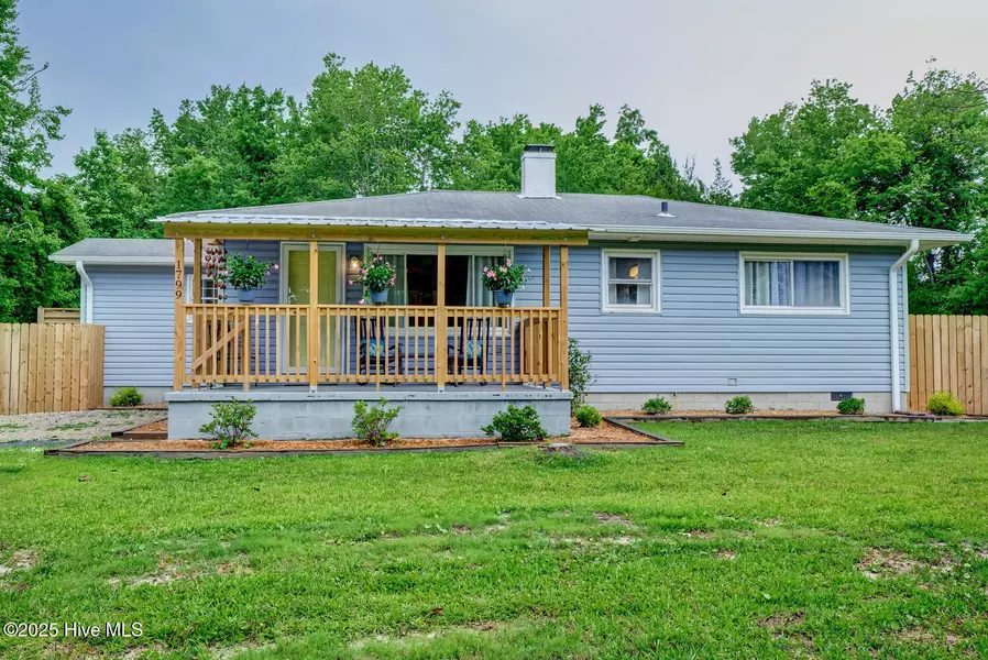 1799 Highway 172, Sneads Ferry, NC 28460
