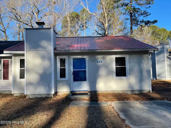 300 Cedar Creek DR, Jacksonville, NC 28540
