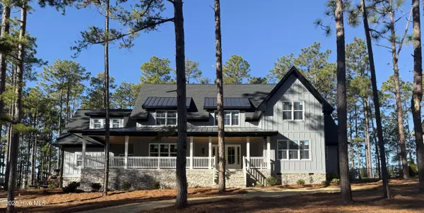 130 Kings Ridge CT, Southern Pines, NC 28387