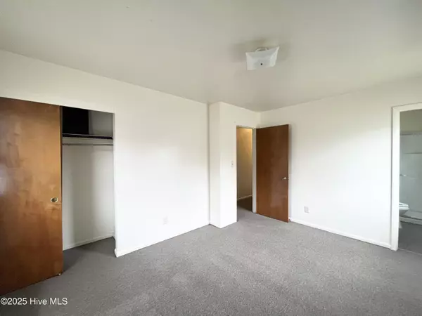 Elizabeth City, NC 27909,402 New Jersey AVE