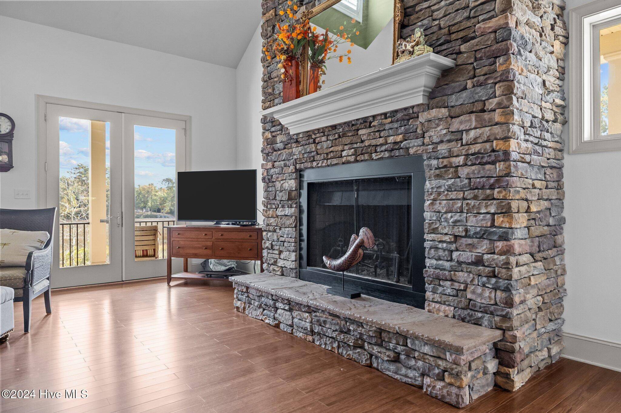 Stella, NC 28582,244 White Oak Bluff RD