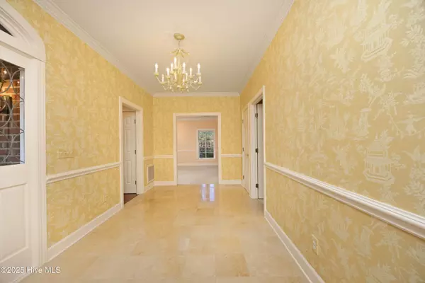 Southern Pines, NC 28387,8 Ravenel CT
