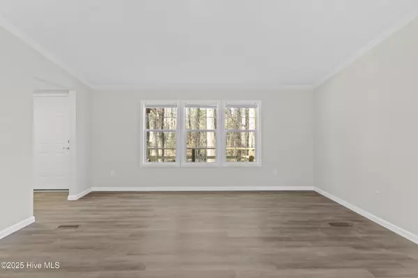 New Bern, NC 28560,50 Crystal CT