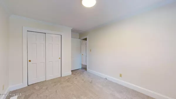 Greenville, NC 27834,211 Woodstock DR