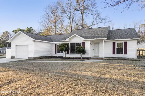 Jacksonville, NC 28540,284 Raintree RD