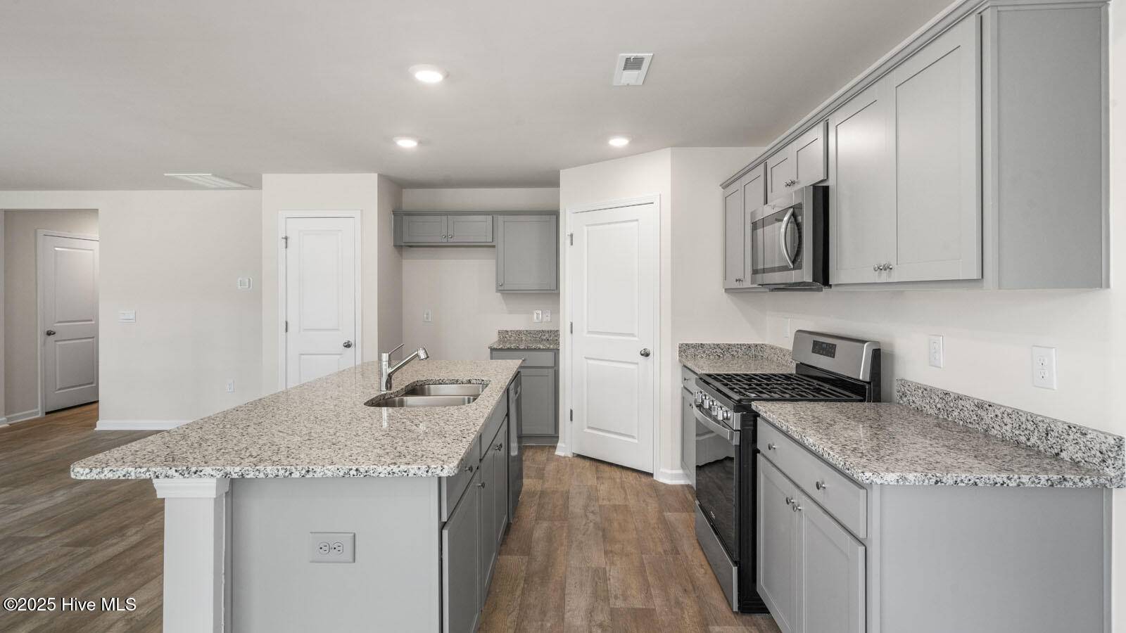 Sanford, NC 27332,246 Palm DR