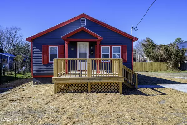 721 Hatties LN, New Bern, NC 28560