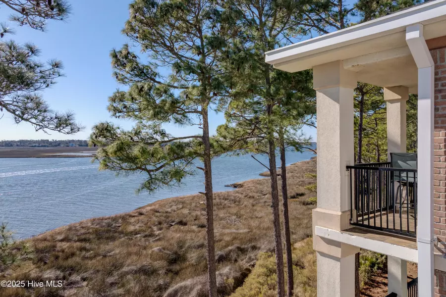 2100 Marsh Grove LN #Unit 2404, Southport, NC 28461