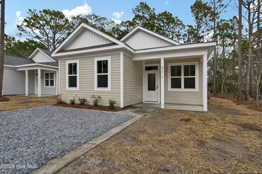 4313 Sea Pines DR SE, Southport, NC 28461