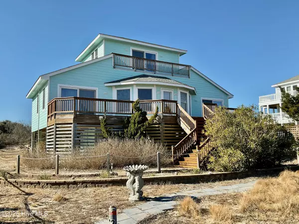 2094 Sandfiddler RD, Corolla, NC 27927