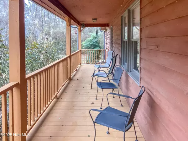 Knotts Island, NC 27950,388 S End RD