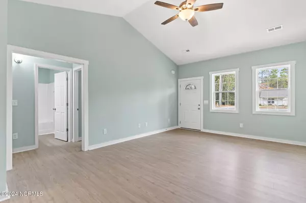 Southport, NC 28461,577 Edgewood RD