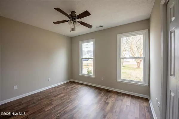 New Bern, NC 28560,1813 Park AVE