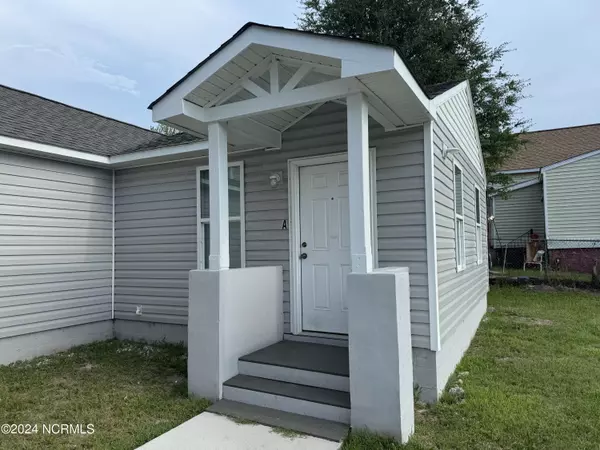 309 N 10th ST #A, Wilmington, NC 28401