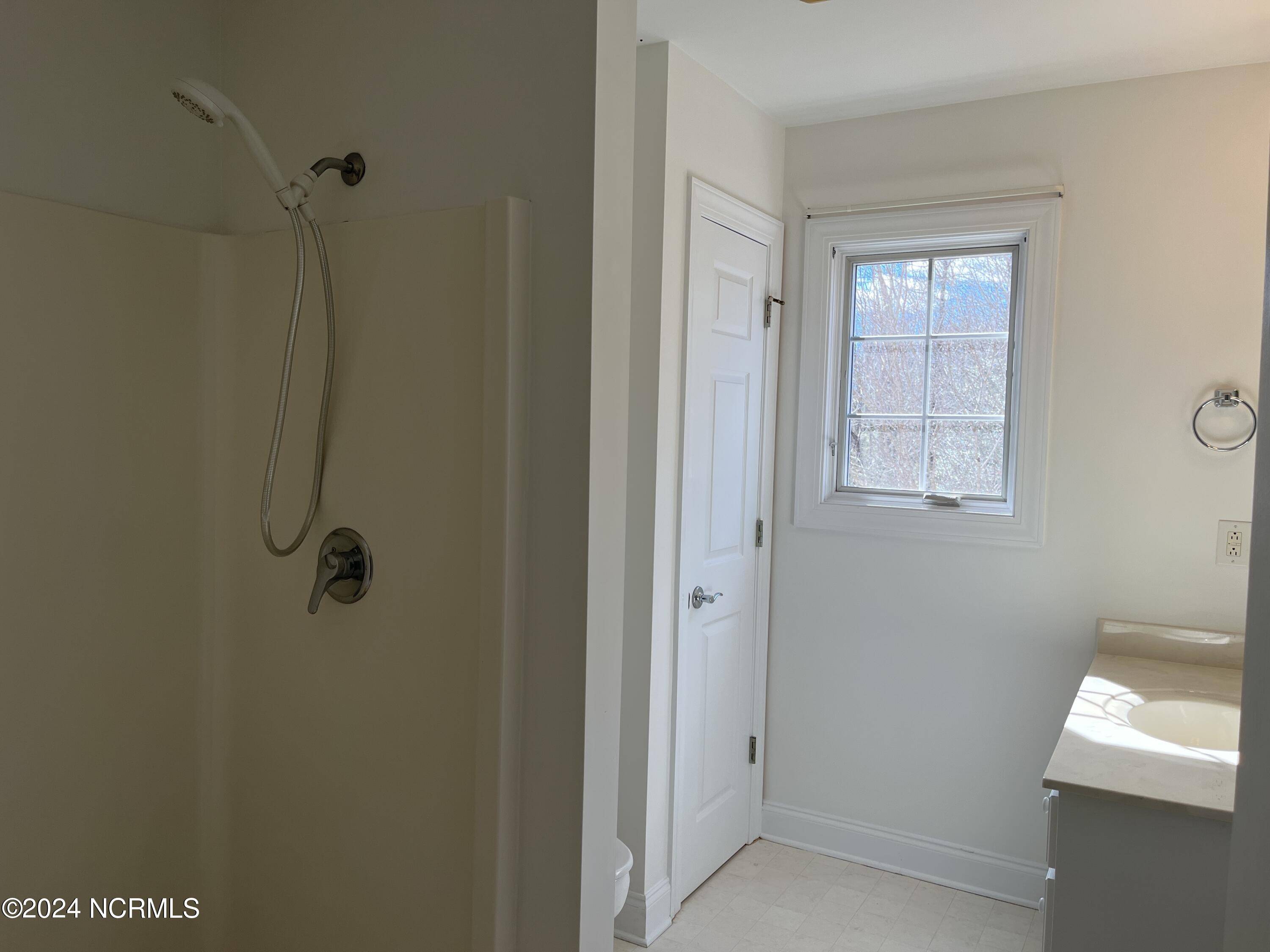 New Bern, NC 28562,103 Jura CT