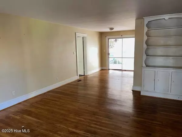 Greenville, NC 27858,1713 Treemont DR
