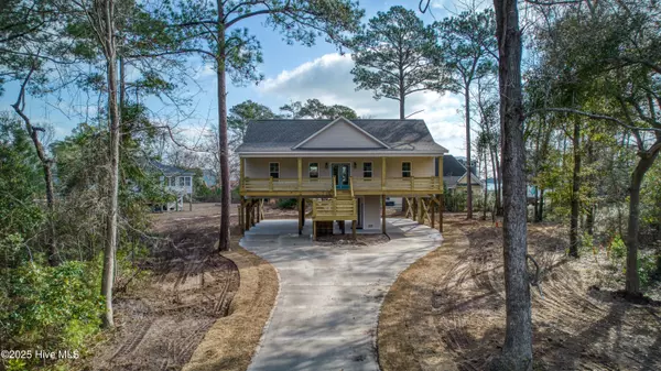 Sneads Ferry, NC 28460,121 Cove CT