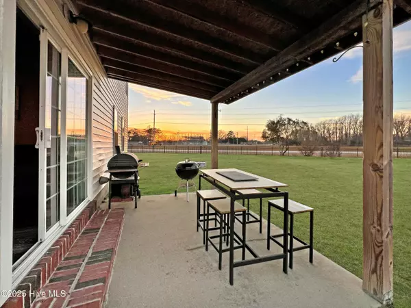 Edenton, NC 27932,104 Barefoot CT
