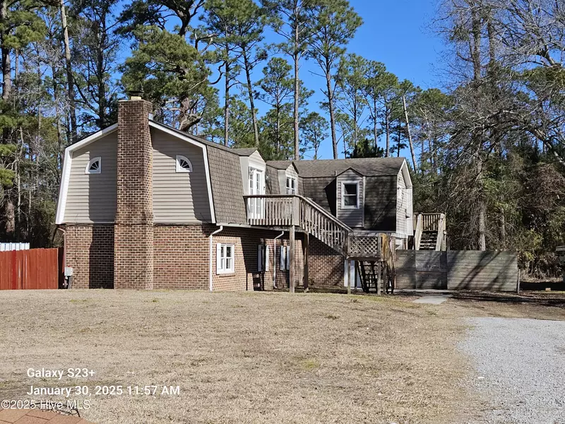 104 Croatan DR, Newport, NC 28570
