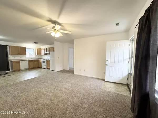 Elizabeth City, NC 27909,1107 Jessica ST