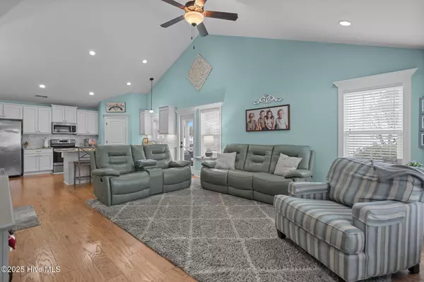 Southport, NC 28461,2124 Maple Leaf DR