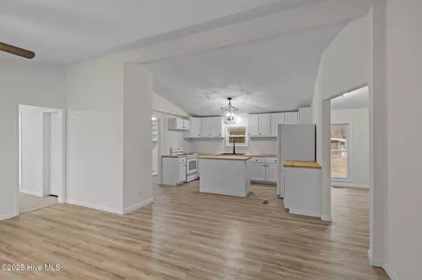 Cove City, NC 28523,5560 W Nc 55 HWY