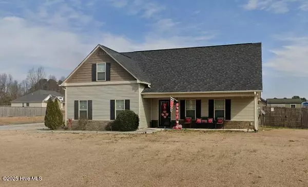100 Pembury WAY, Richlands, NC 28574