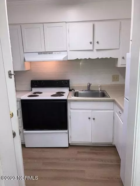 Greenville, NC 27858,1302 E Fourteenth ST #2f