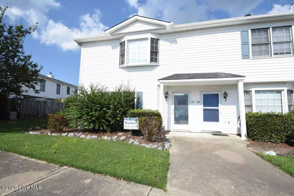 Winterville, NC 28590,3818 Sterling Pointe DR #J1