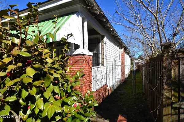 Wilmington, NC 28401,215 S 11th ST