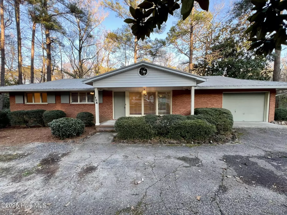 Southern Pines, NC 28387,194 Boiling Springs CIR