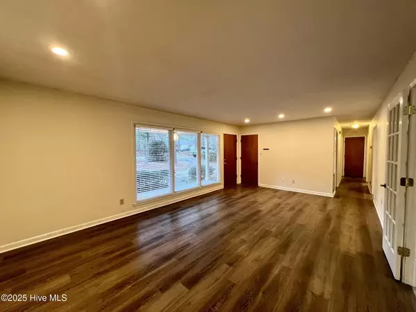 Southern Pines, NC 28387,194 Boiling Springs CIR