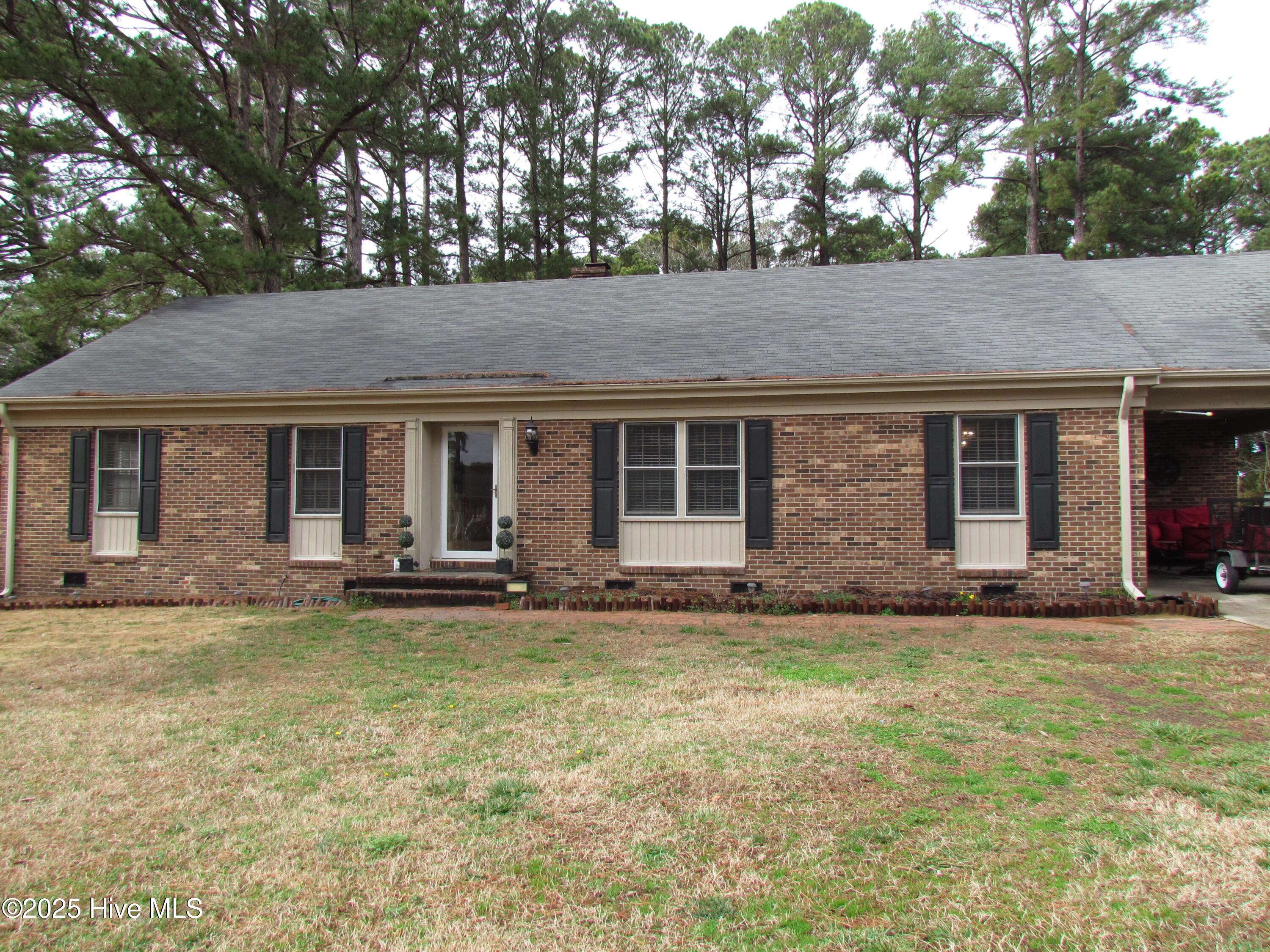1824 Oakdale DR W, Wilson, NC 27893