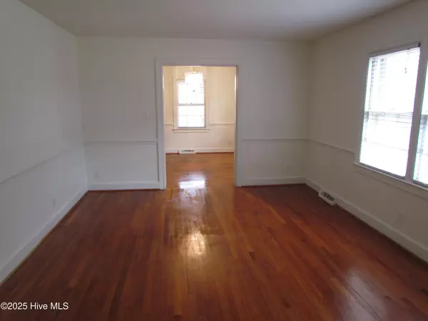 Wilson, NC 27893,1824 Oakdale DR W