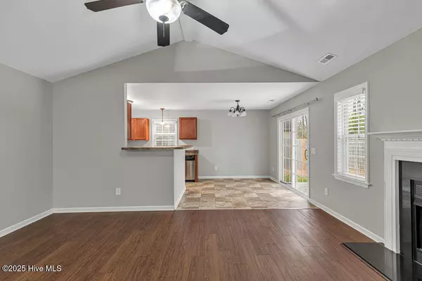Jacksonville, NC 28546,713 Savannah DR