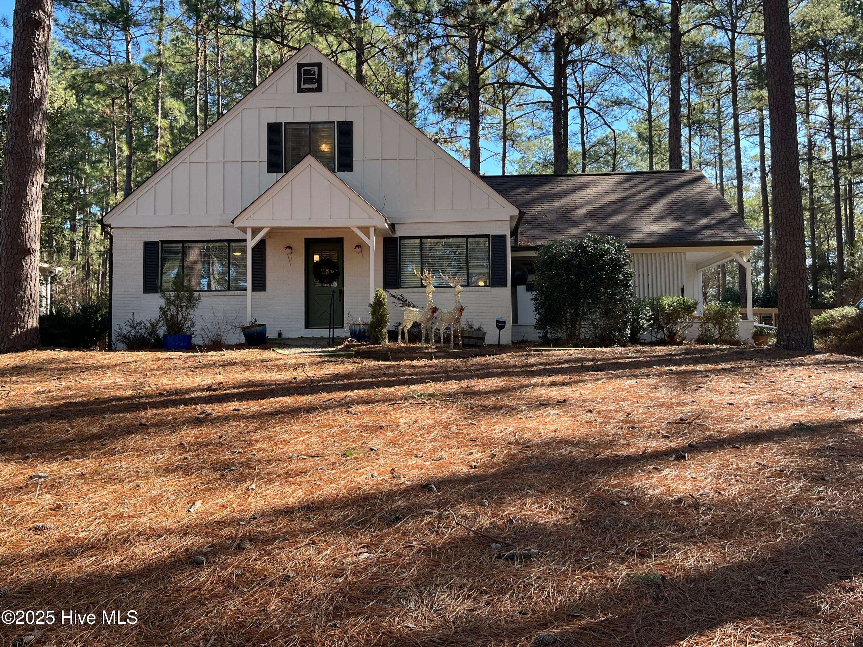 113 Pine Ridge DR, Whispering Pines, NC 28327