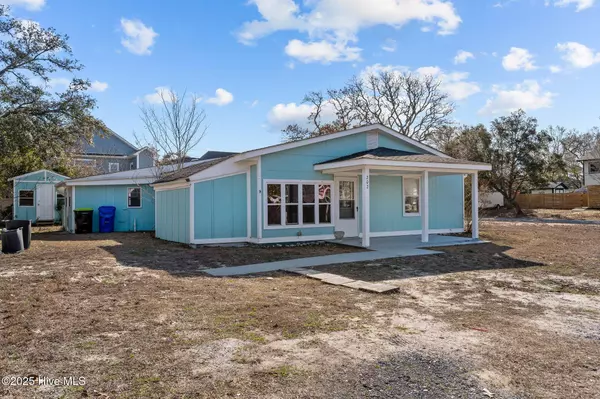 Oak Island, NC 28465,202 NE 33rd ST