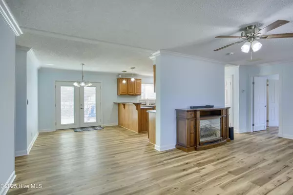 Holly Ridge, NC 28445,123 Piney Creek DR