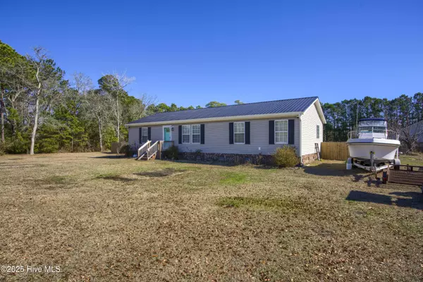 Holly Ridge, NC 28445,123 Piney Creek DR