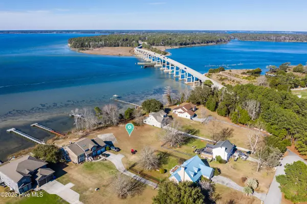 122 Gemstone DR, Sneads Ferry, NC 28460