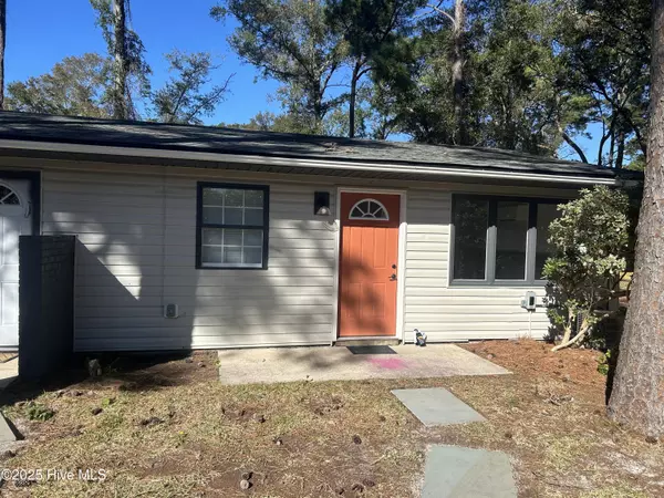 1330 N Howe ST #4, Southport, NC 28461