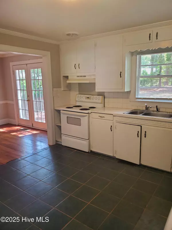 Greenville, NC 27858,2414 Slay DR