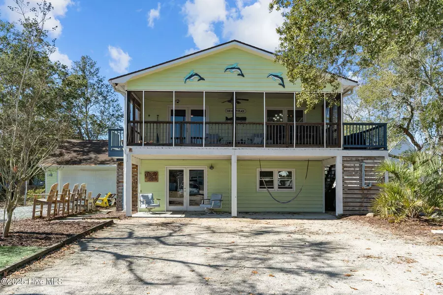 169 NW 7th ST, Oak Island, NC 28465