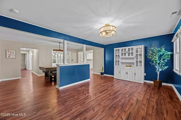 New Bern, NC 28560,806 Wind WAY
