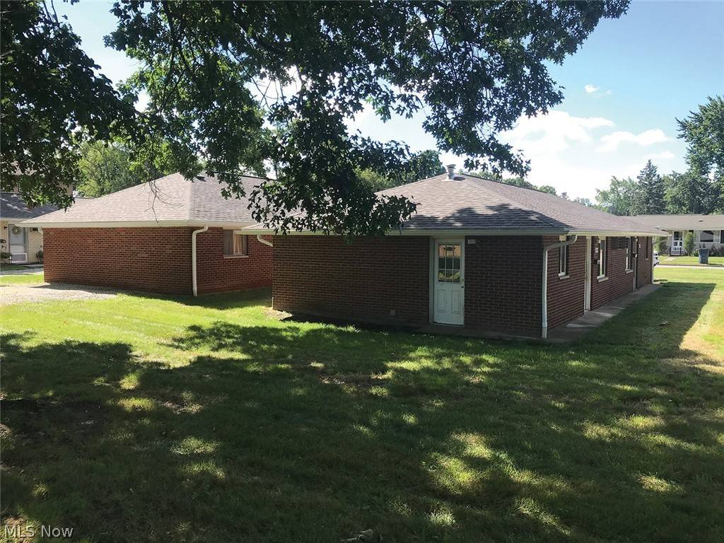 Cuyahoga Falls, OH 44221,741 Hollywood AVE