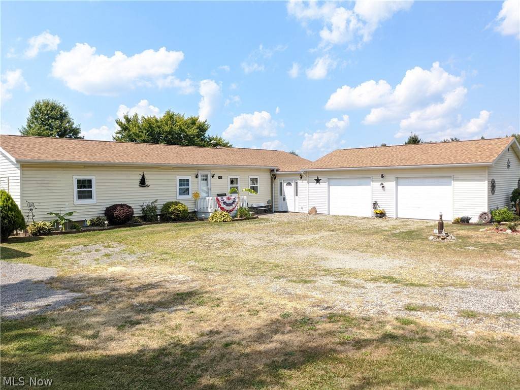 3453 Ridge RD, Cortland, OH 44410