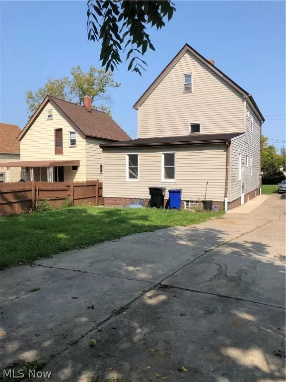 Cleveland, OH 44109,4413 Bucyrus AVE