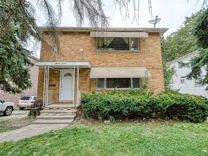 2610 Snow RD, Parma, OH 44134